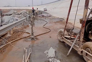 商洛公路钻孔施工